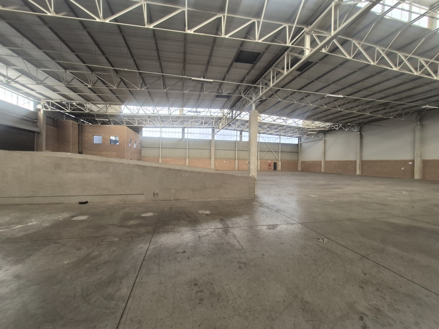 To Let Commercial Property for Rent in Gosforth Park Gauteng