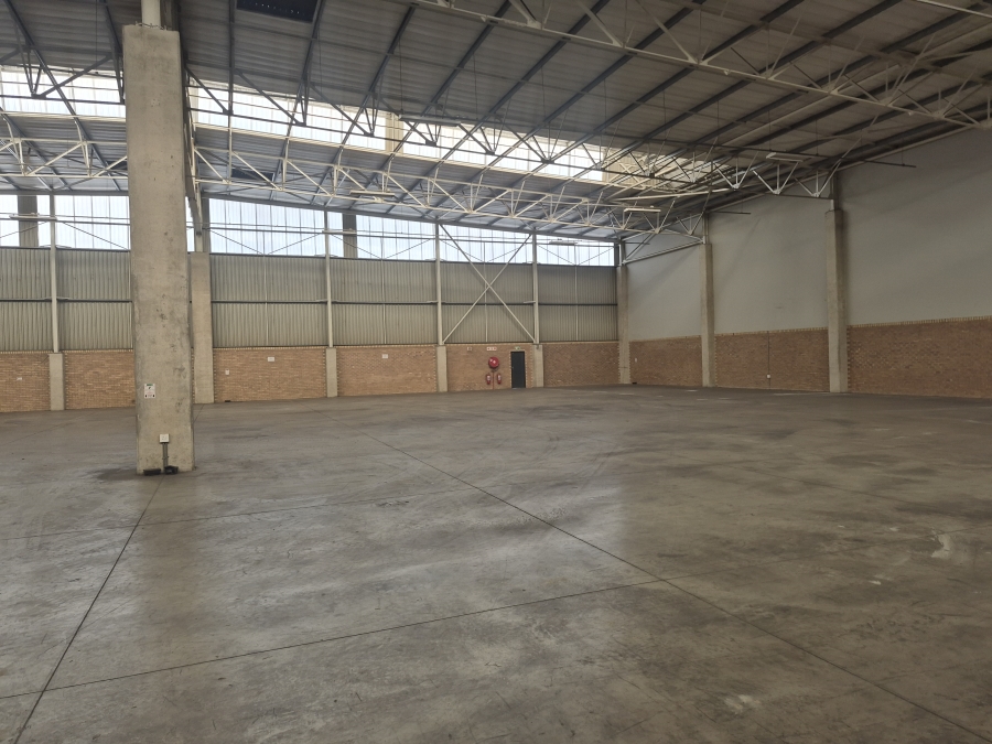 To Let Commercial Property for Rent in Gosforth Park Gauteng