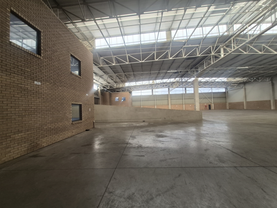 To Let Commercial Property for Rent in Gosforth Park Gauteng