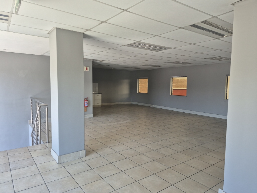 To Let Commercial Property for Rent in Gosforth Park Gauteng