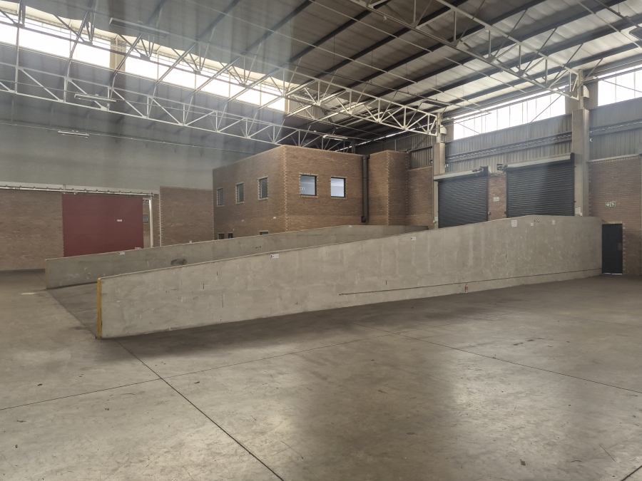 To Let Commercial Property for Rent in Gosforth Park Gauteng