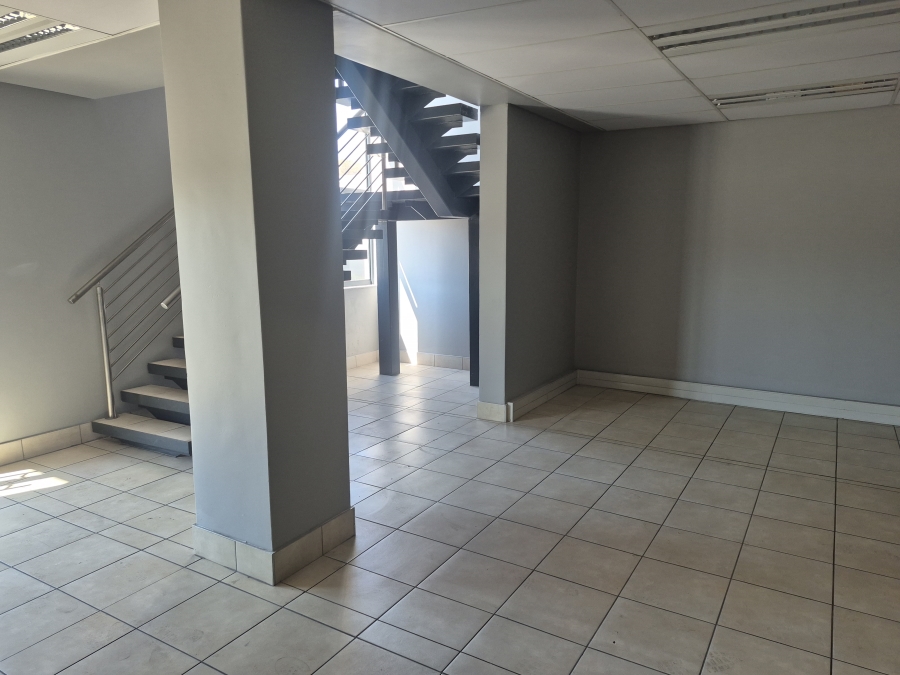 To Let Commercial Property for Rent in Gosforth Park Gauteng