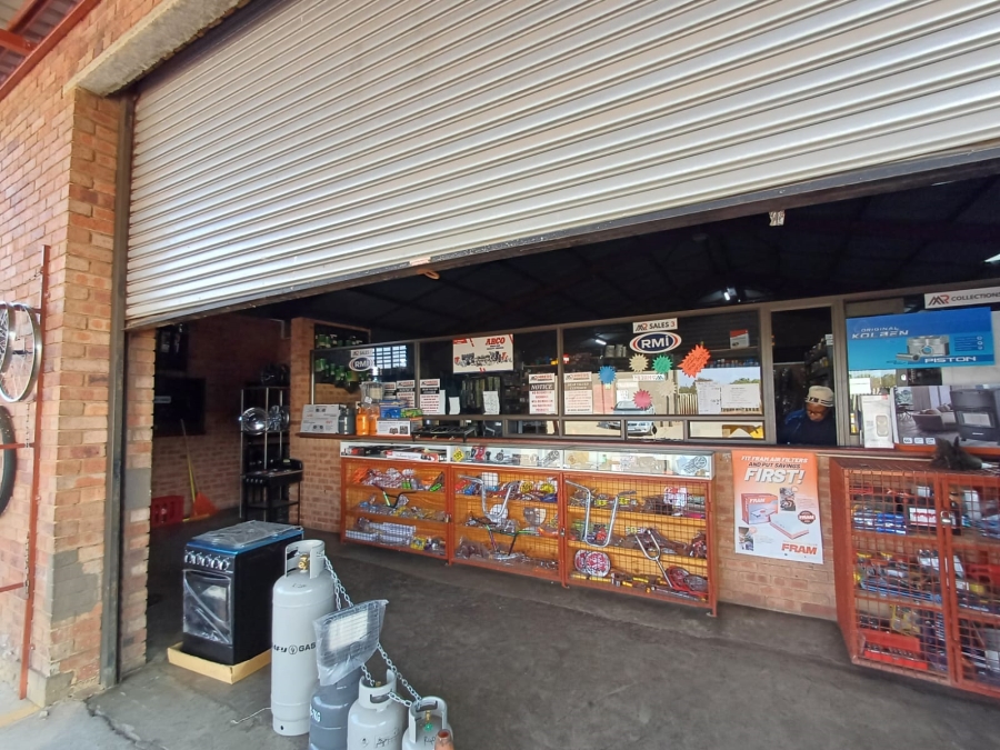 To Let Commercial Property for Rent in Bram Fischerville Gauteng