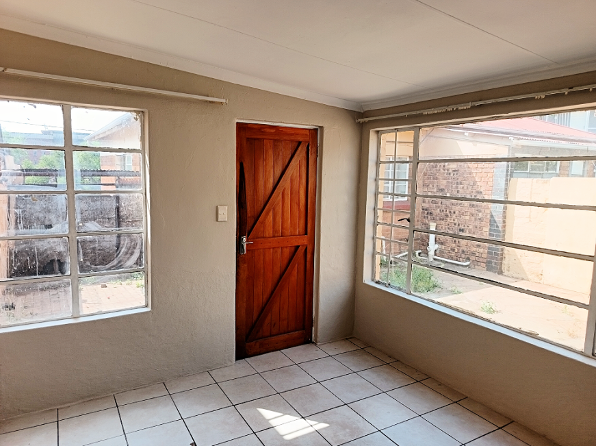 To Let 1 Bedroom Property for Rent in Hurst Hill Gauteng