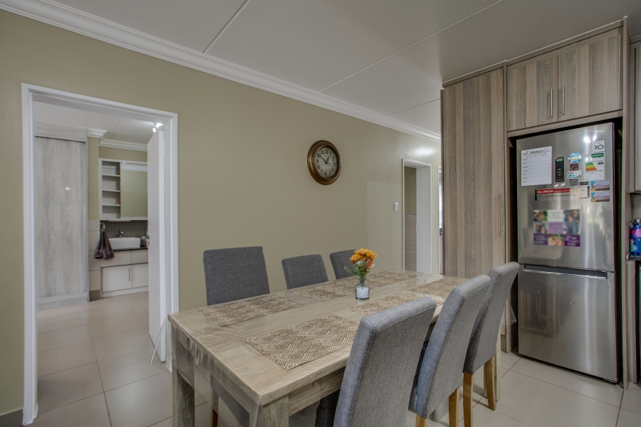 3 Bedroom Property for Sale in Broadacres Gauteng