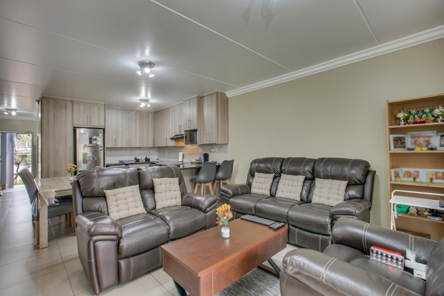 3 Bedroom Property for Sale in Broadacres Gauteng