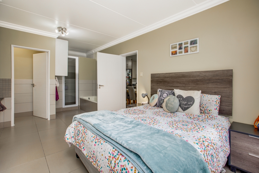 3 Bedroom Property for Sale in Broadacres Gauteng
