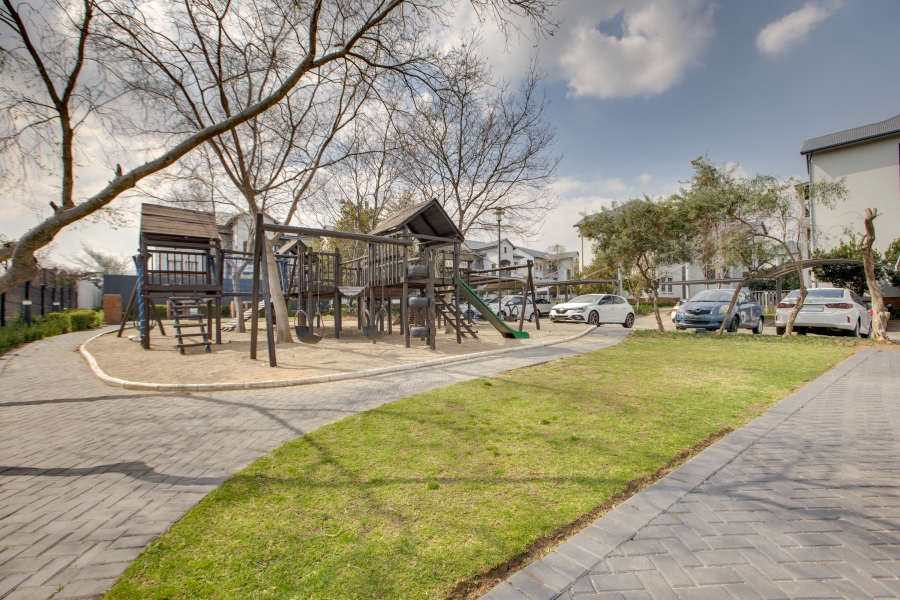 3 Bedroom Property for Sale in Broadacres Gauteng