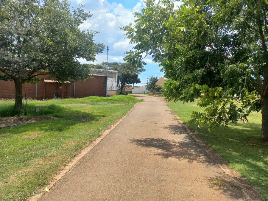 4 Bedroom Property for Sale in Hekpoort Gauteng