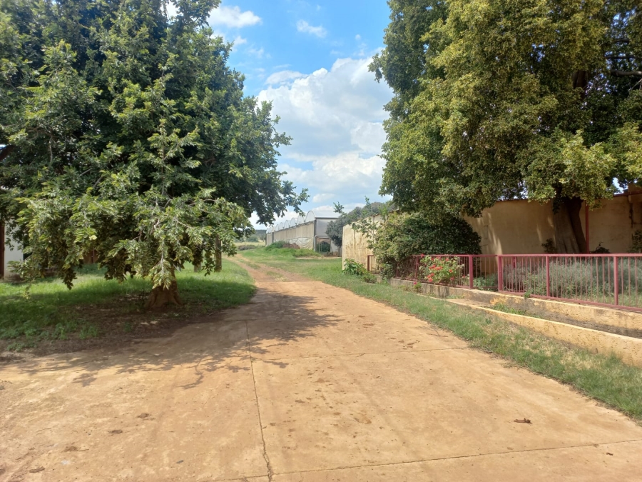 4 Bedroom Property for Sale in Hekpoort Gauteng
