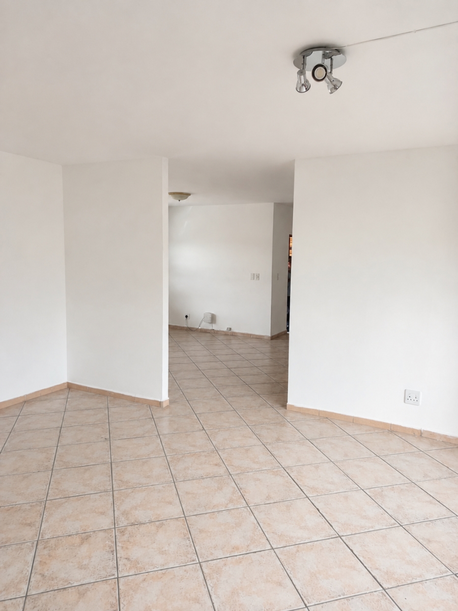 To Let Commercial Property for Rent in Glenanda Gauteng