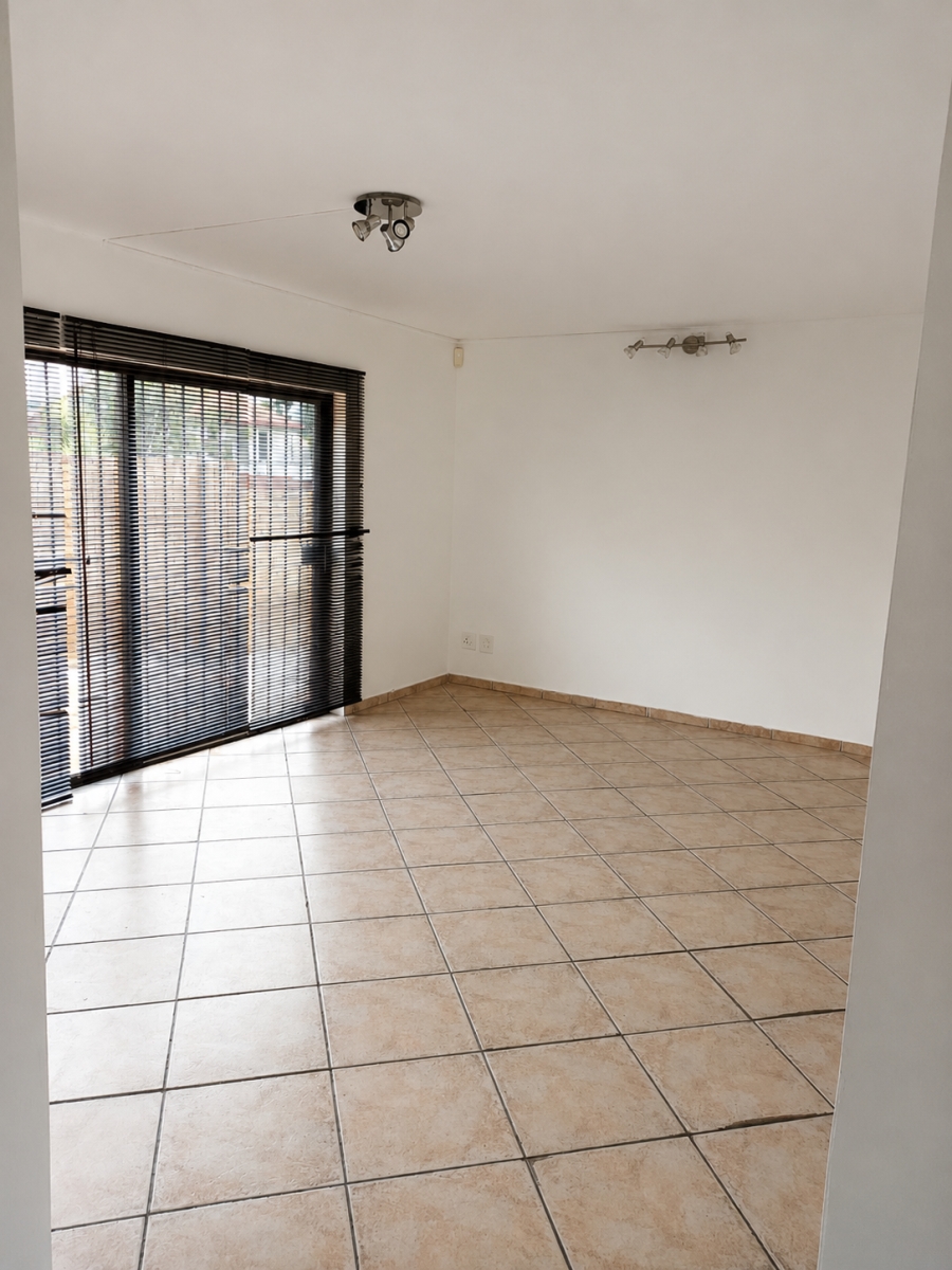 To Let Commercial Property for Rent in Glenanda Gauteng