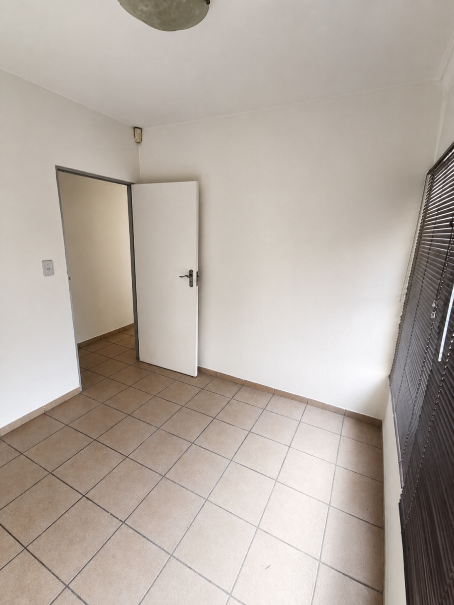 To Let Commercial Property for Rent in Glenanda Gauteng