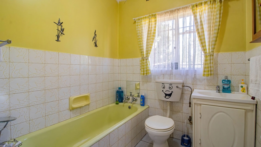 3 Bedroom Property for Sale in Brackenhurst Gauteng