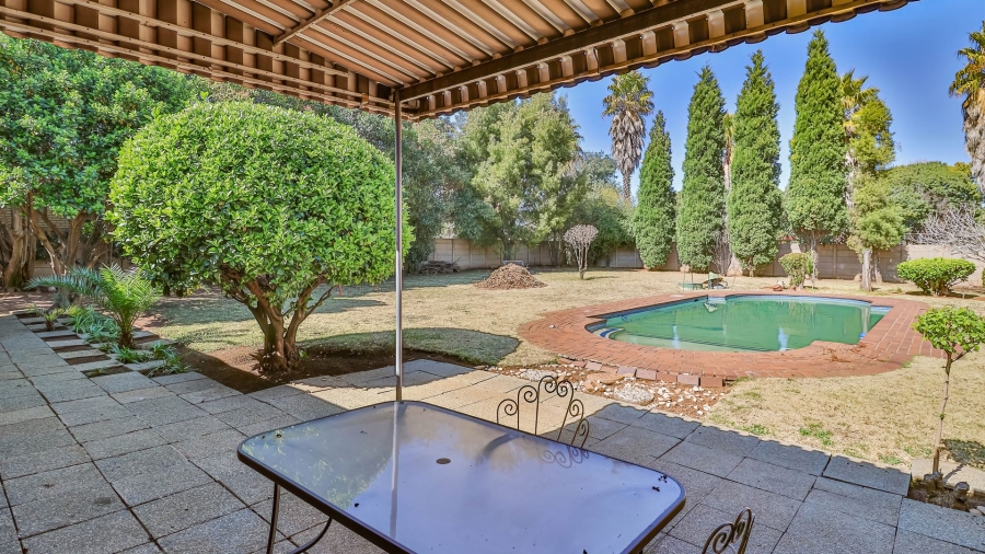3 Bedroom Property for Sale in Brackenhurst Gauteng
