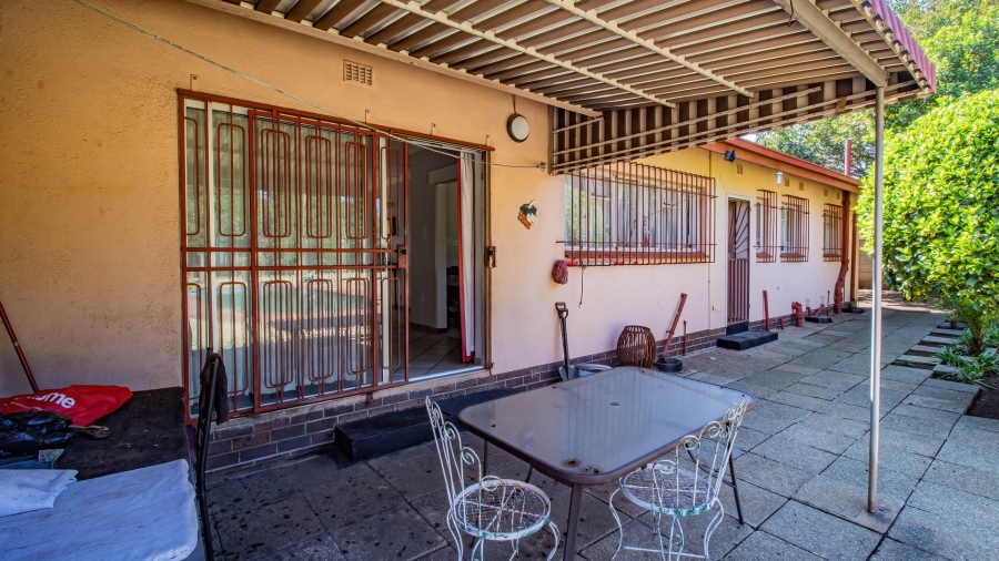 3 Bedroom Property for Sale in Brackenhurst Gauteng