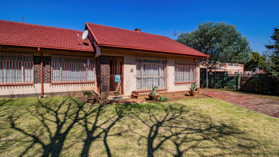 3 Bedroom Property for Sale in Brackenhurst Gauteng