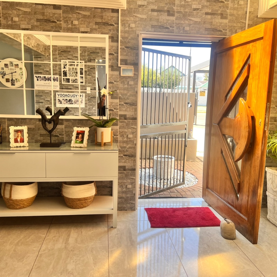 4 Bedroom Property for Sale in Brackendowns Gauteng