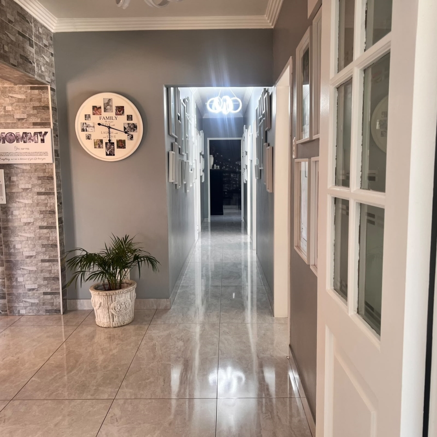 4 Bedroom Property for Sale in Brackendowns Gauteng