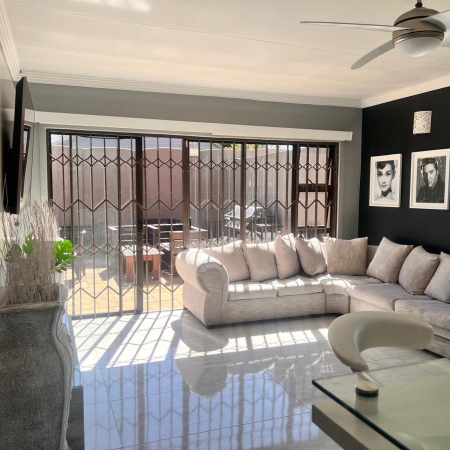 4 Bedroom Property for Sale in Brackendowns Gauteng