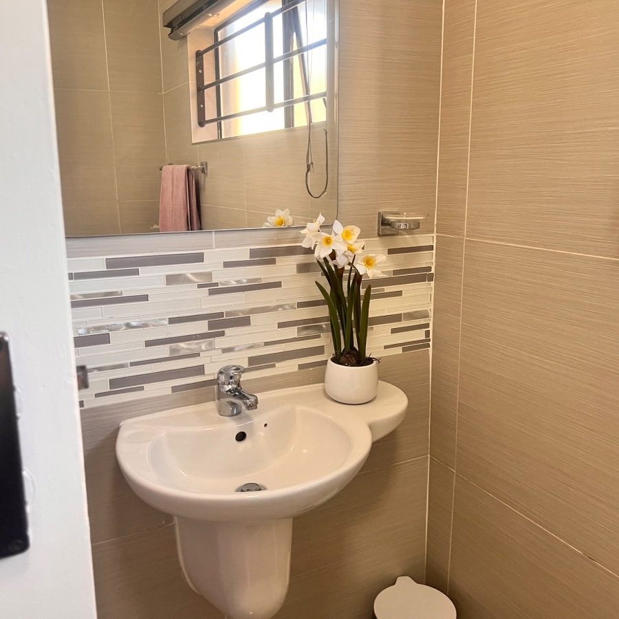 4 Bedroom Property for Sale in Brackendowns Gauteng