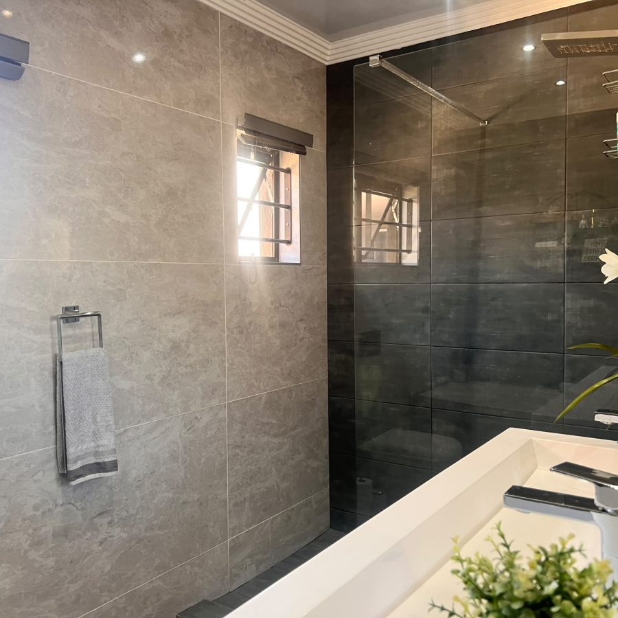 4 Bedroom Property for Sale in Brackendowns Gauteng