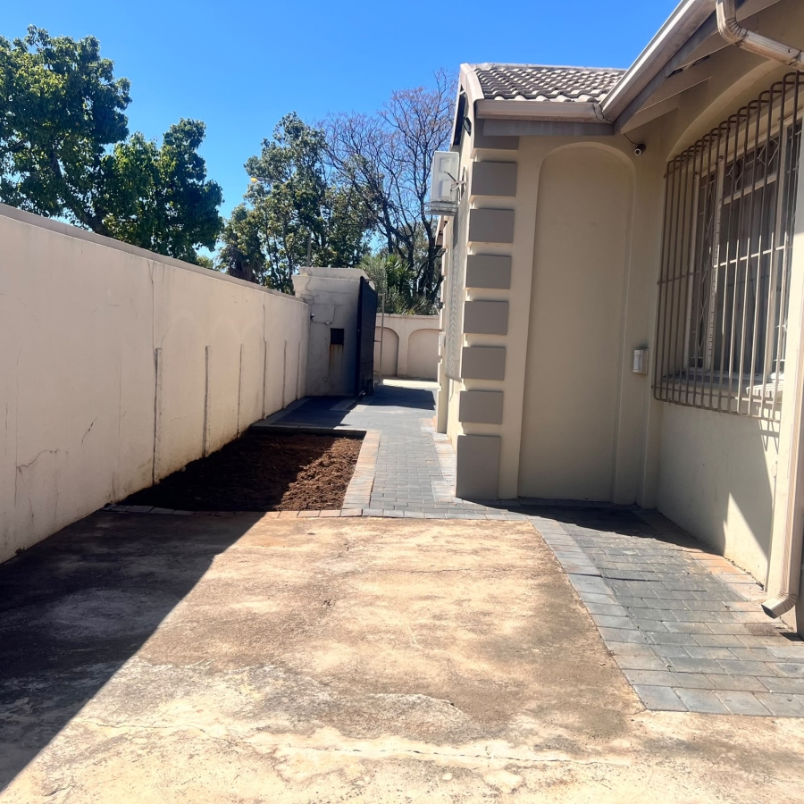 4 Bedroom Property for Sale in Brackendowns Gauteng