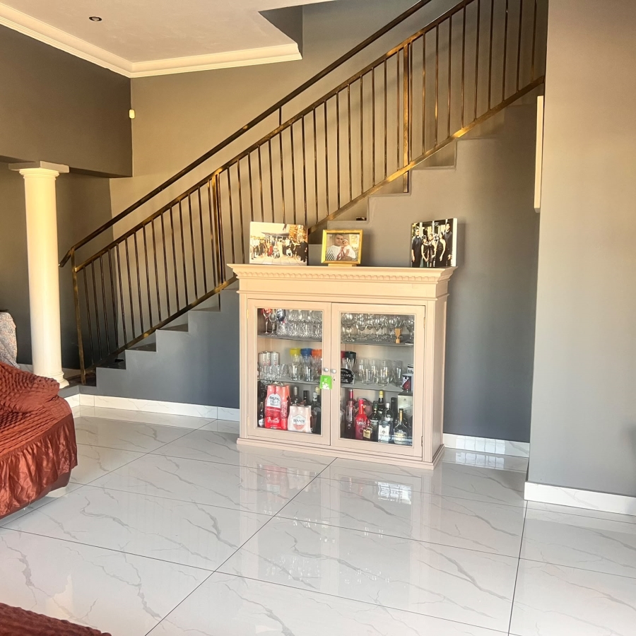 4 Bedroom Property for Sale in Brackendowns Gauteng