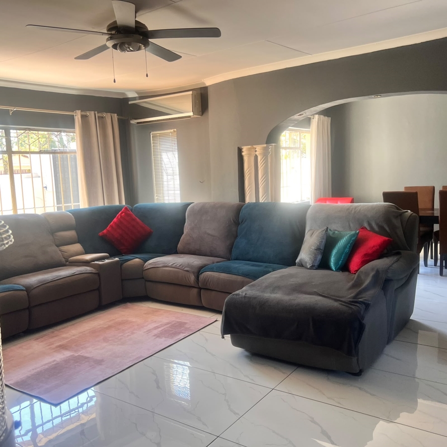 4 Bedroom Property for Sale in Brackendowns Gauteng