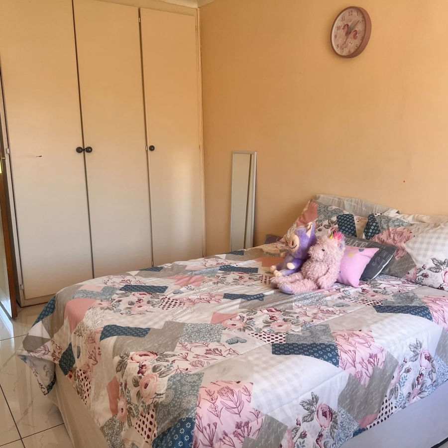 4 Bedroom Property for Sale in Brackendowns Gauteng