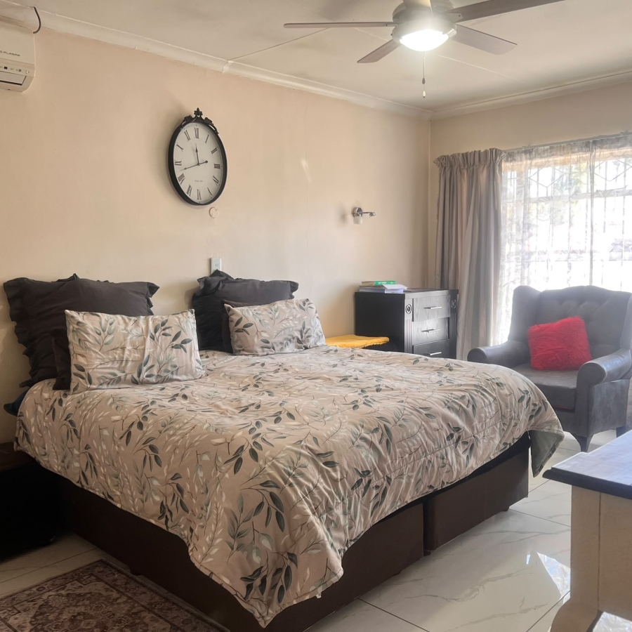 4 Bedroom Property for Sale in Brackendowns Gauteng