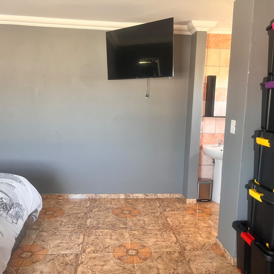4 Bedroom Property for Sale in Brackendowns Gauteng
