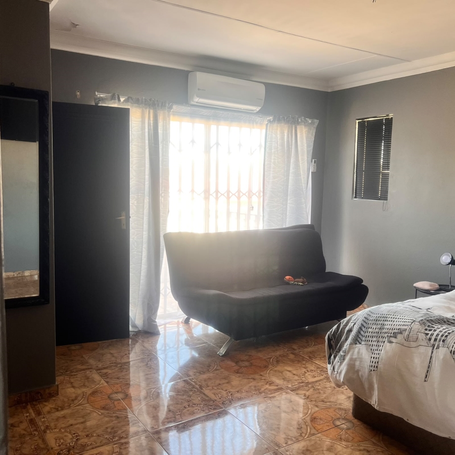 4 Bedroom Property for Sale in Brackendowns Gauteng