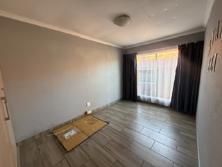 2 Bedroom Property for Sale in Mayberry Park Gauteng