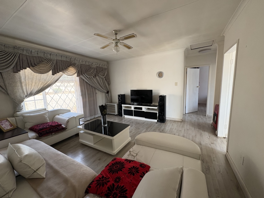 2 Bedroom Property for Sale in Moffat View Gauteng