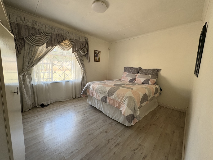 2 Bedroom Property for Sale in Moffat View Gauteng
