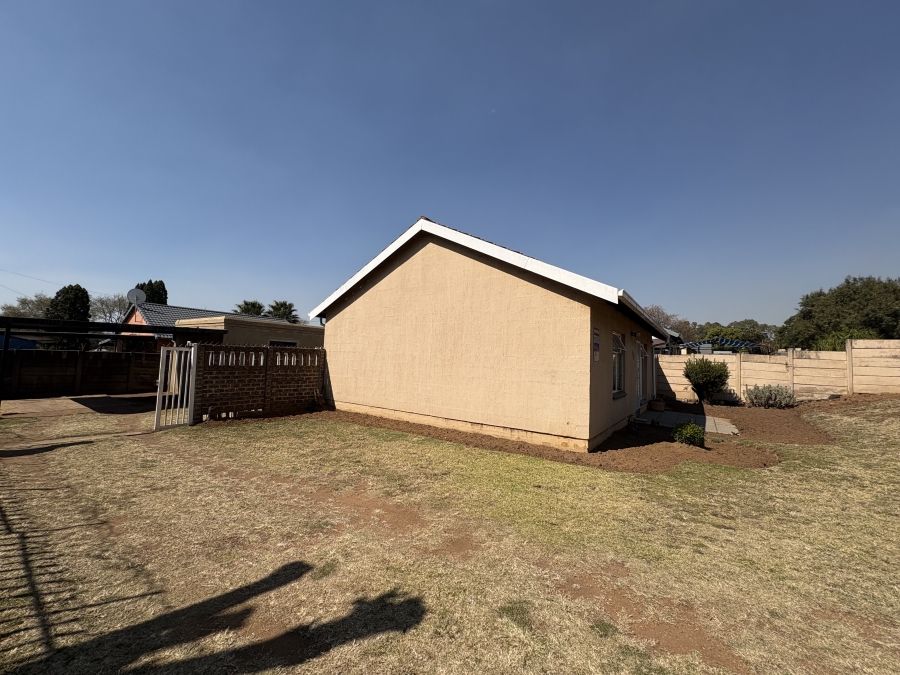 2 Bedroom Property for Sale in Moffat View Gauteng