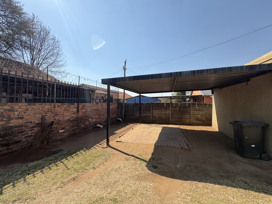 2 Bedroom Property for Sale in Moffat View Gauteng