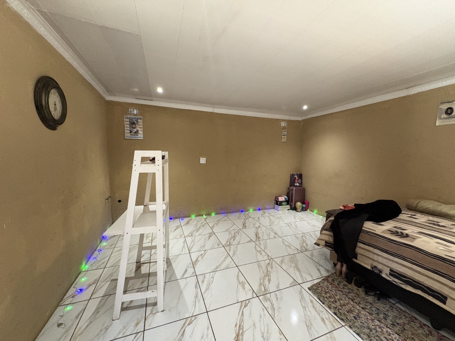 2 Bedroom Property for Sale in Moffat View Gauteng
