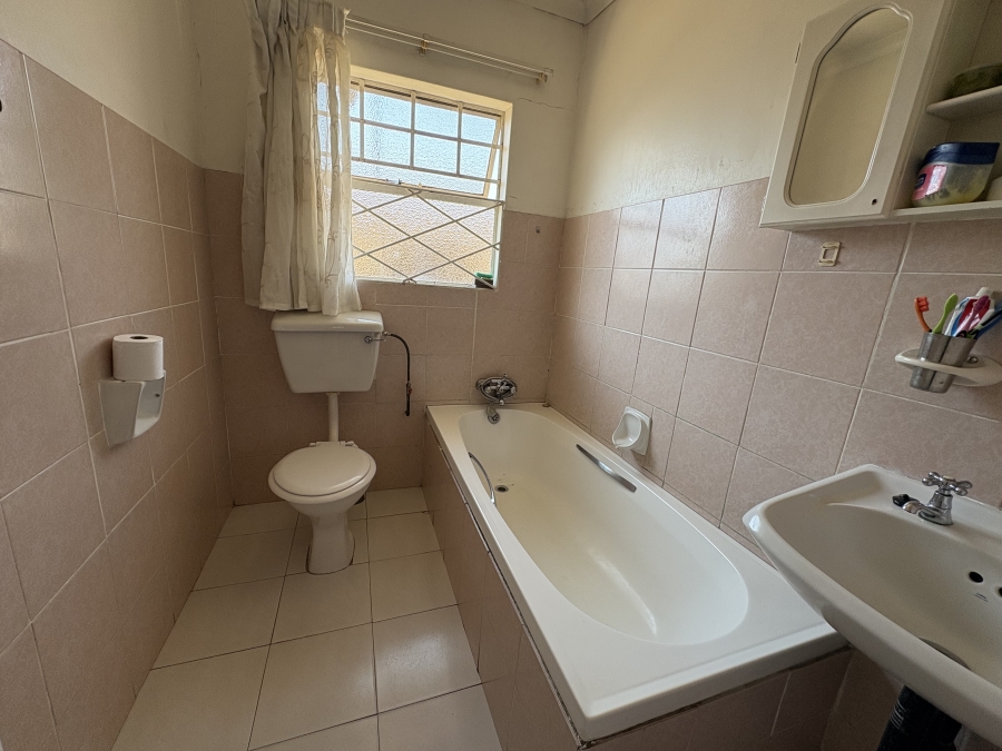 2 Bedroom Property for Sale in Moffat View Gauteng
