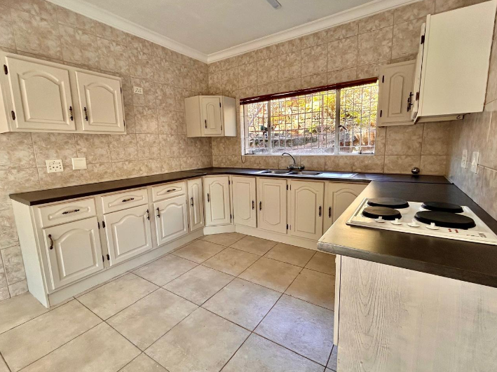 2 Bedroom Property for Sale in Oakdene Gauteng
