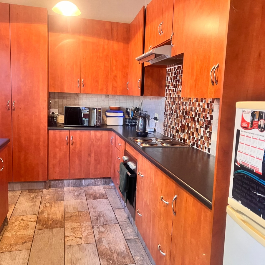 3 Bedroom Property for Sale in Brackendowns Gauteng