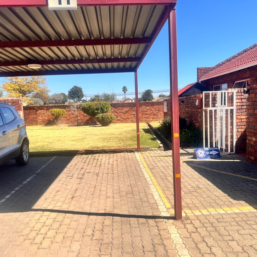 2 Bedroom Property for Sale in Mayberry Park Gauteng