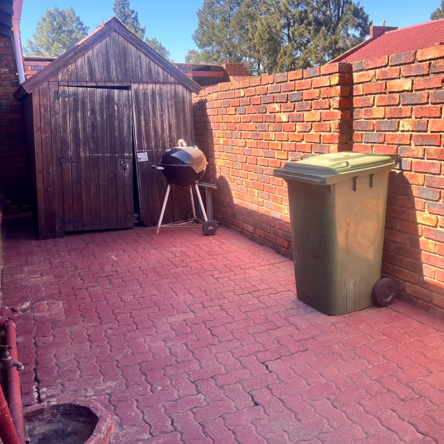 2 Bedroom Property for Sale in Mayberry Park Gauteng
