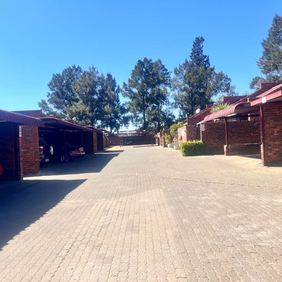 2 Bedroom Property for Sale in Mayberry Park Gauteng