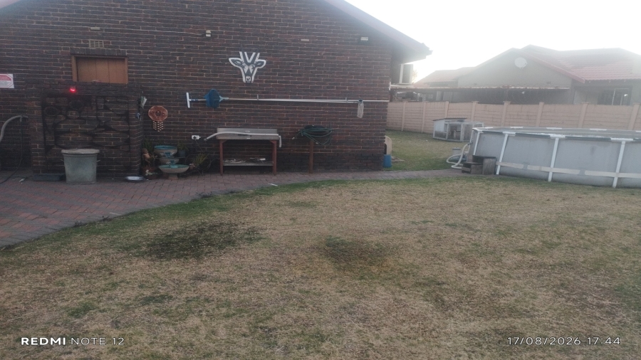 3 Bedroom Property for Sale in Bonanne Gauteng