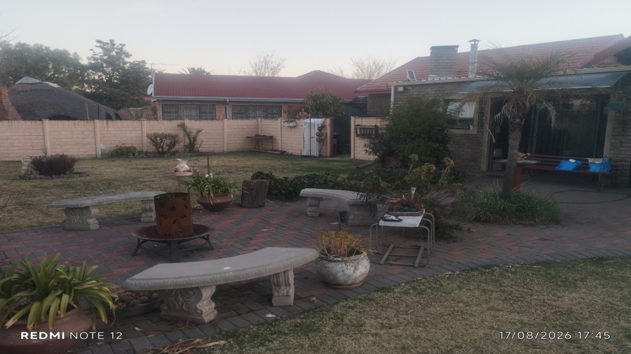 3 Bedroom Property for Sale in Bonanne Gauteng