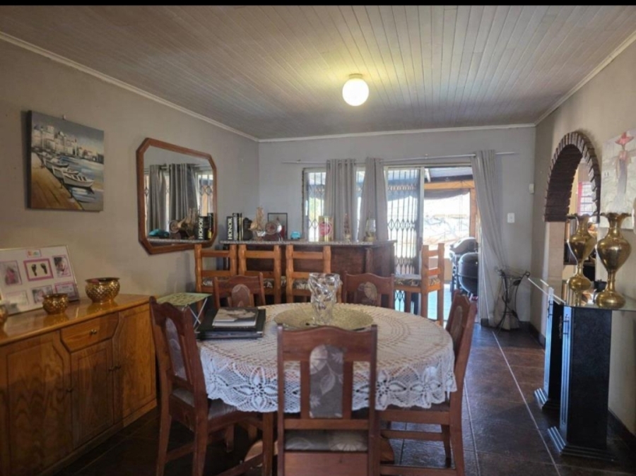 5 Bedroom Property for Sale in Golf Park Gauteng