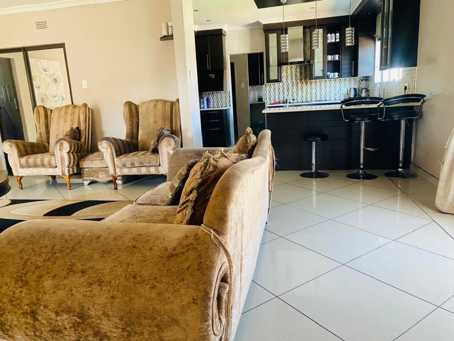 3 Bedroom Property for Sale in Vanderbijlpark SE 6 Gauteng