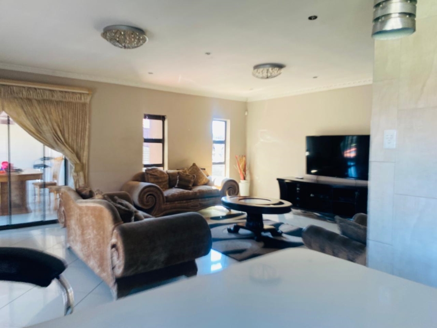 3 Bedroom Property for Sale in Vanderbijlpark SE 6 Gauteng